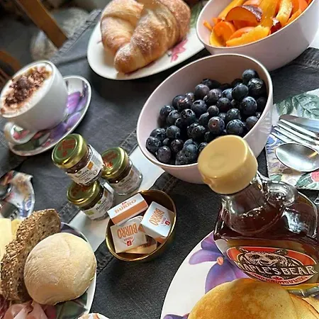 La Dolce Casa Di Bed & Breakfast